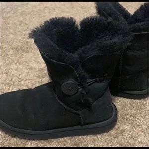 Black ugg boots